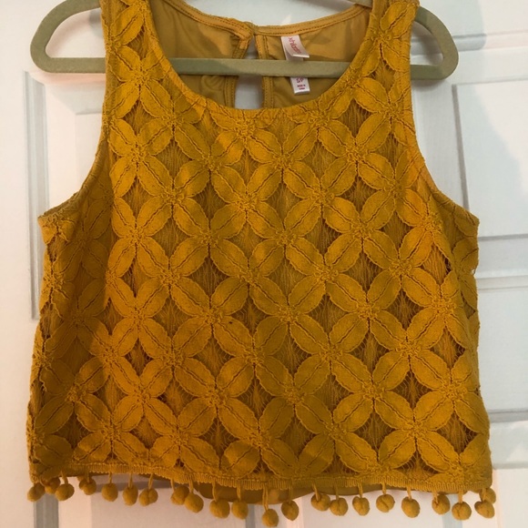 Xhilaration Tops - Cropped tank top